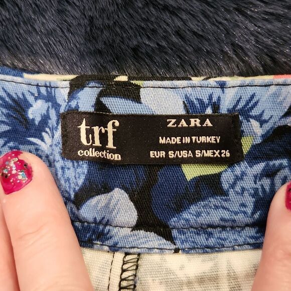 Beautiful floral high waist button fly shorts with ruffled edge detail size S! - Picture 7 of 12